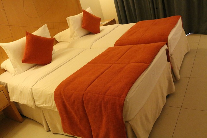 Room 12 of 66