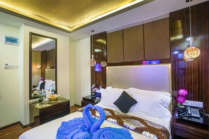 Room 10 of 51