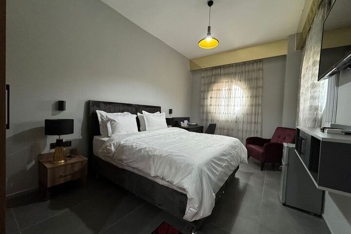 Room 26 of 50