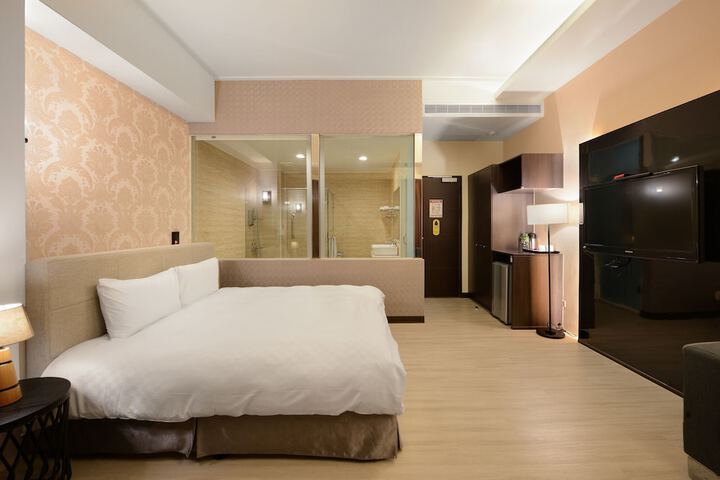Room 21 of 54