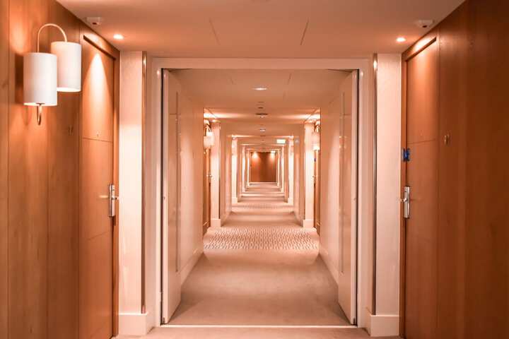 Room 26 of 87