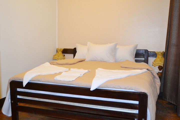 Room 6 of 60