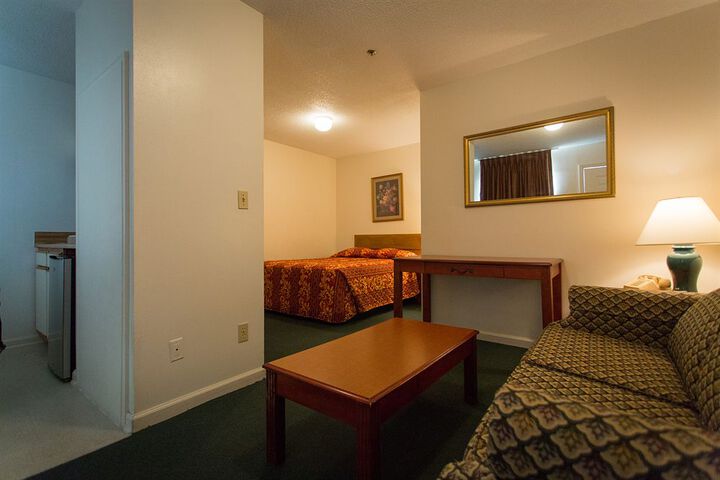 Room 21 of 36