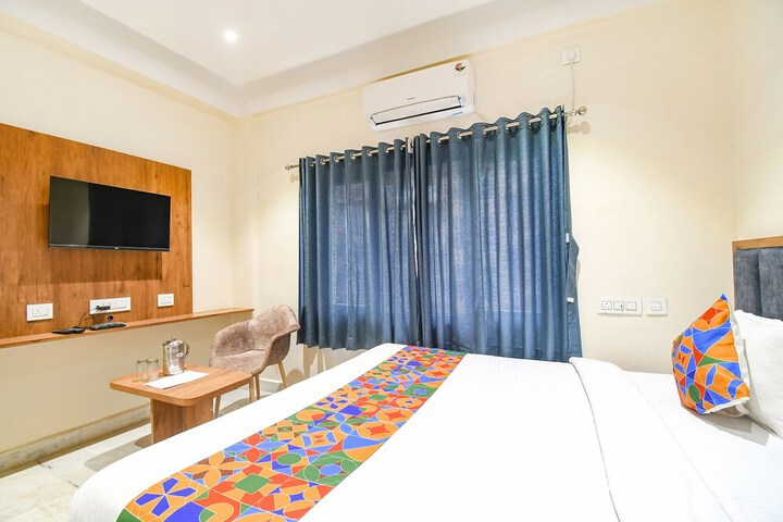 Room 18 of 35