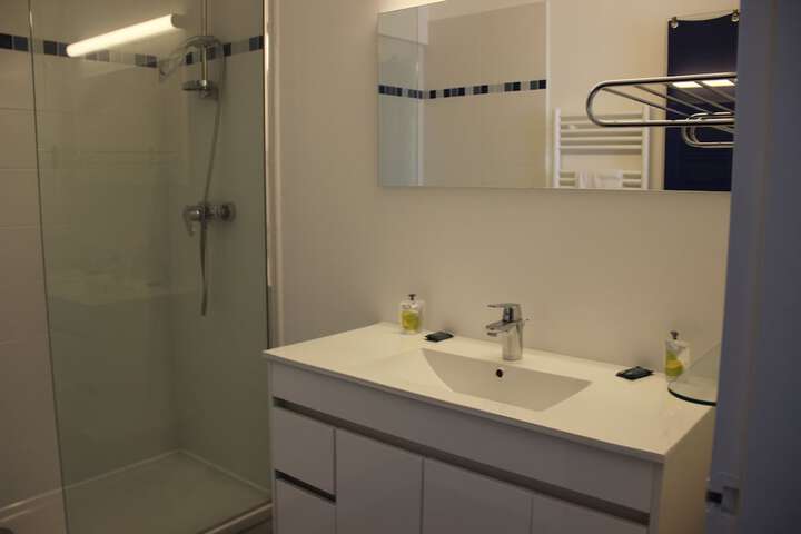 Room 16 of 41