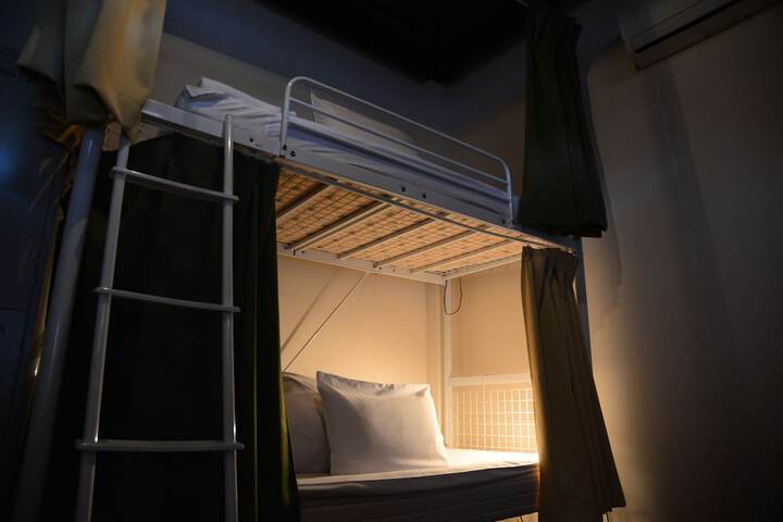 Room 10 of 57