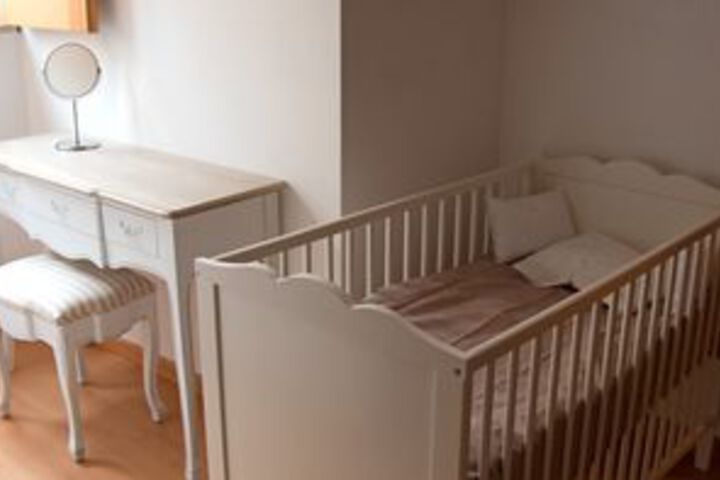 Room 27 of 34