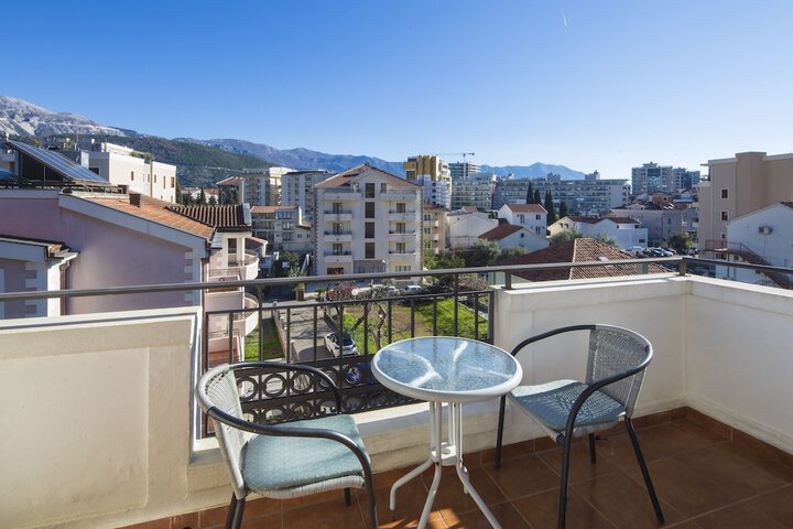 Terrace/Patio 54 of 95