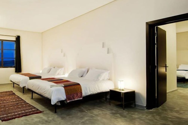 Room 15 of 34