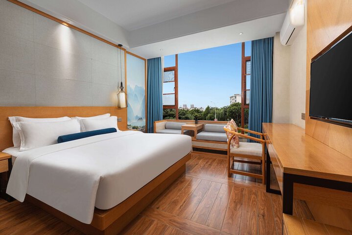Room 5 of 19