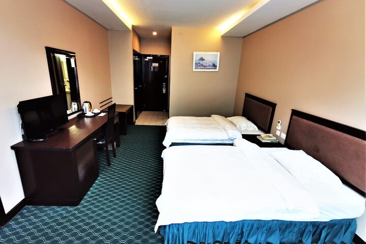 Room 12 of 43