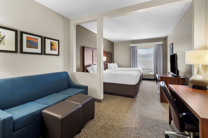 1 King Bed Suite (11 of 14)