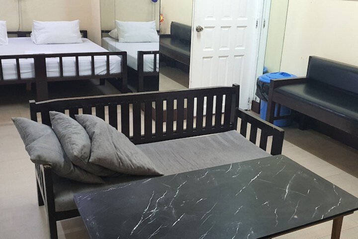 Room 16 of 34