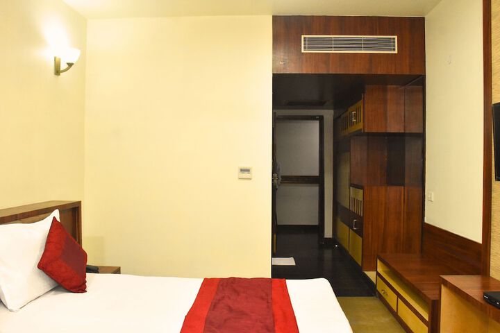 Room 15 of 31