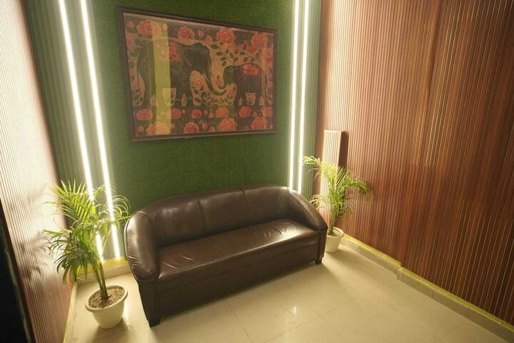 Room 10 of 15