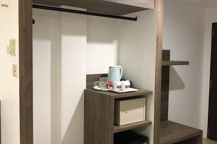 Room 17 of 52
