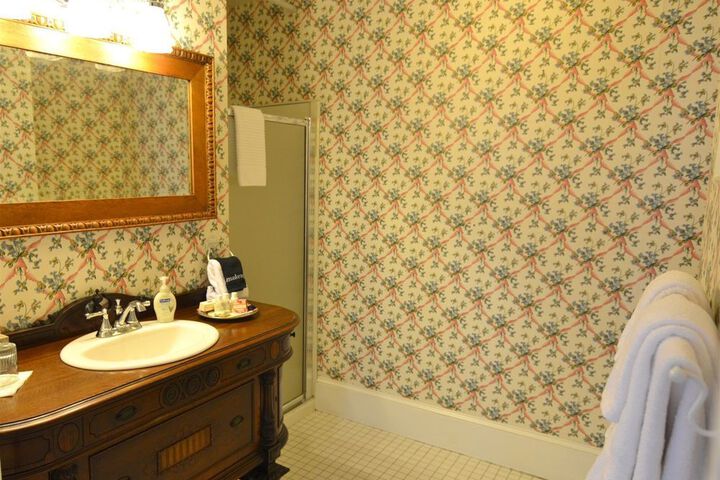 Room 80 of 155