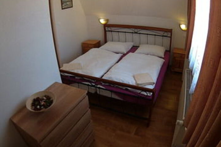 Room 13 of 69