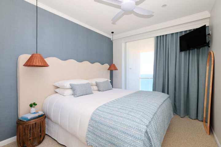 Room 10 of 106