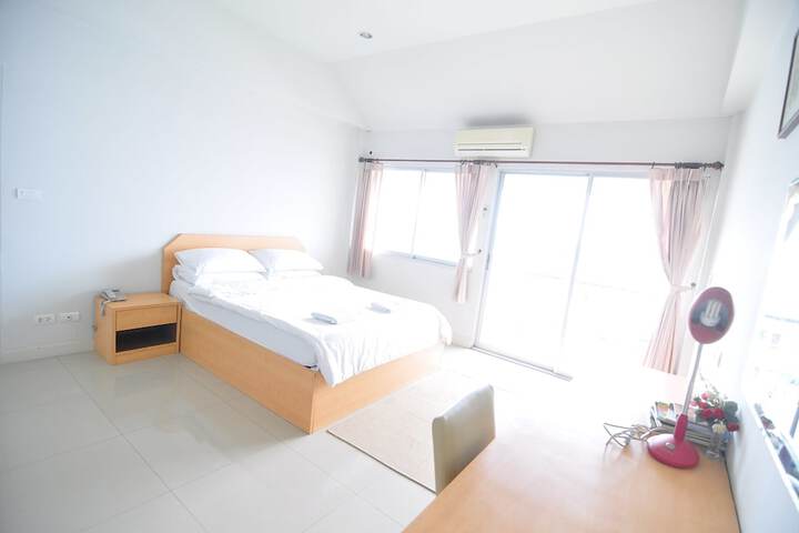Room 8 of 21