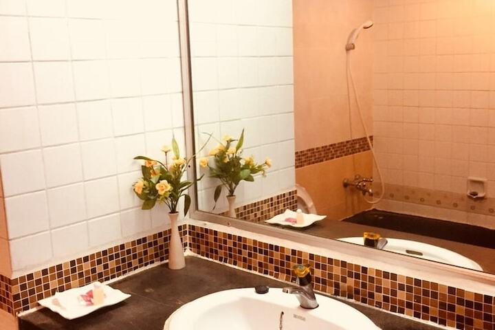 Room 18 of 25