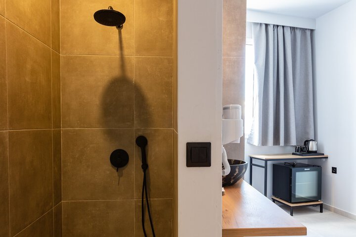 Room 45 of 69