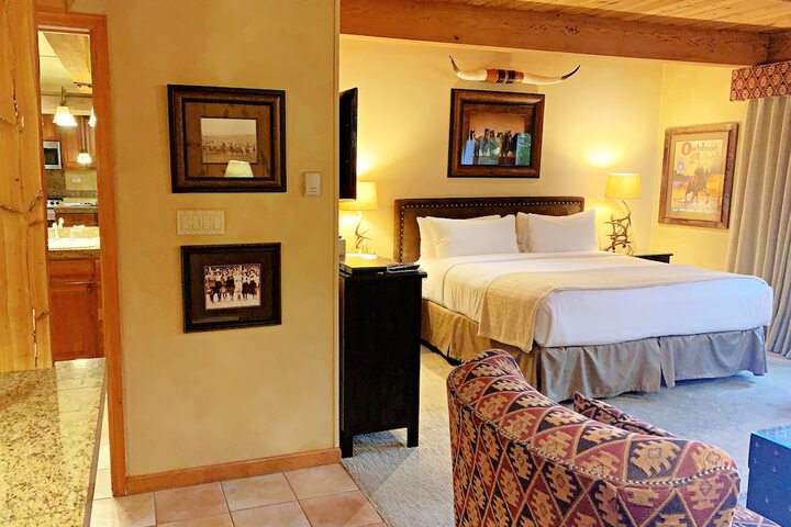 Room 25 of 185
