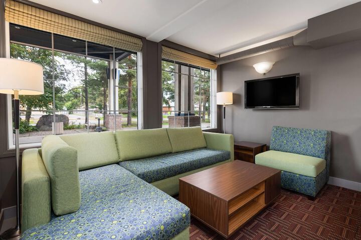 Hotel Interior 4 of 72