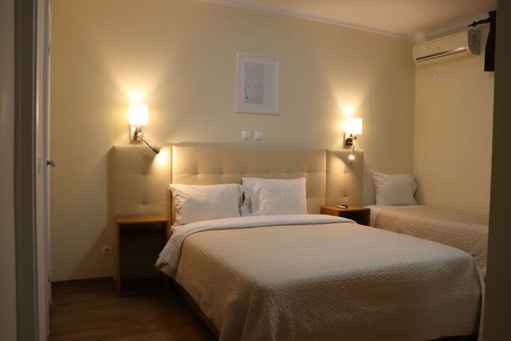 Room 18 of 113