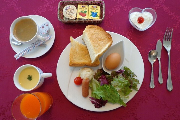 Breakfast/Coffee Service 12 of 16