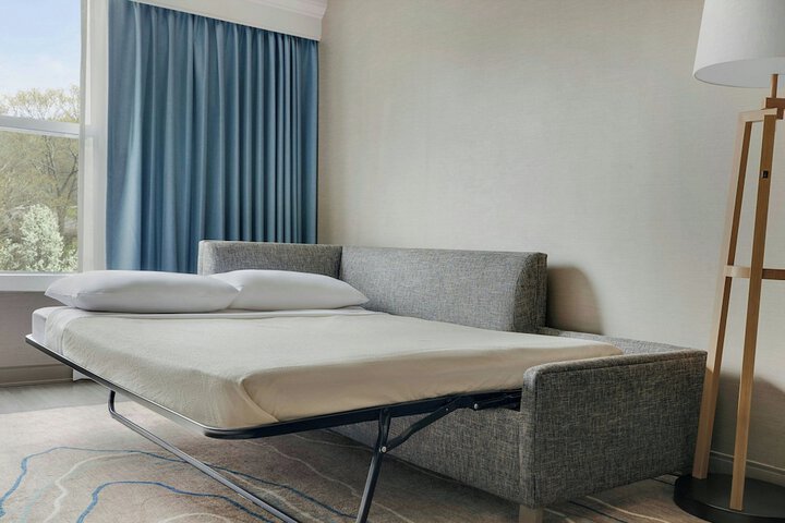 Room 34 of 106