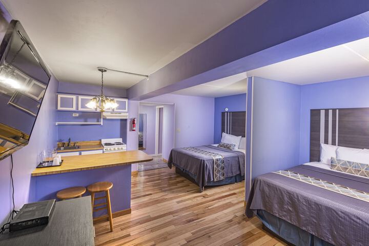 2 Queen Beds (11 of 21)