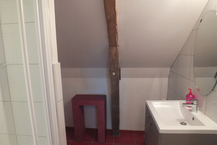 Room 6 of 11