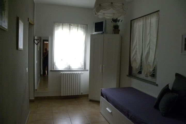 Room 8 of 40