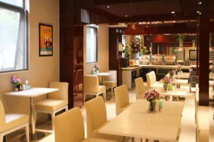 Dining 9 of 9