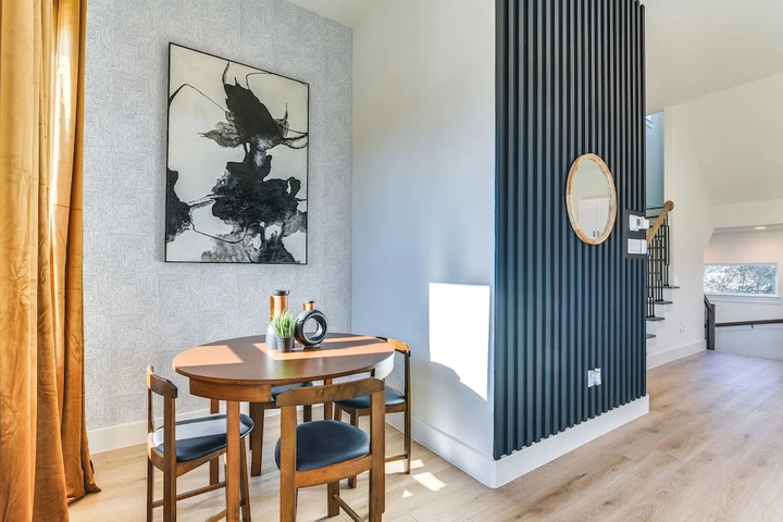 Image of Houston Townhouse w / Office & Home Gym