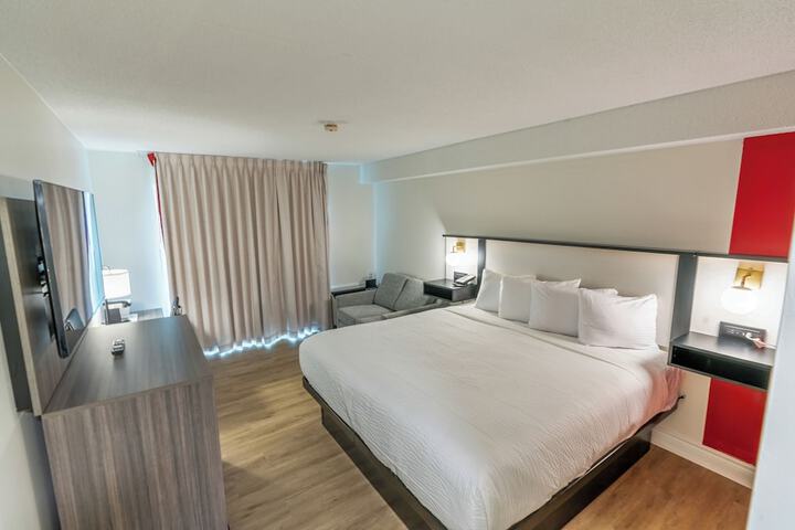 Room 9 of 29