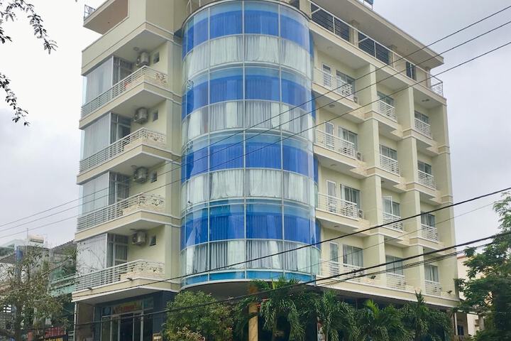 Hotel 33 of 41