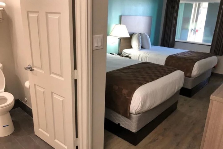 Room 12 of 19