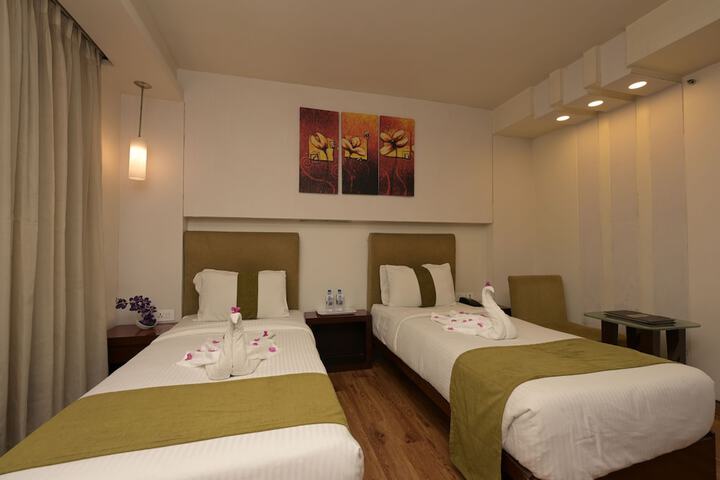 Room 7 of 48