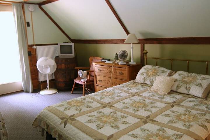 Room 40 of 165