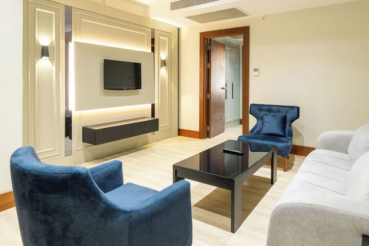 Room 30 of 97
