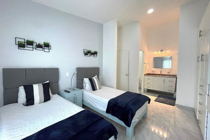 Room 21 of 62