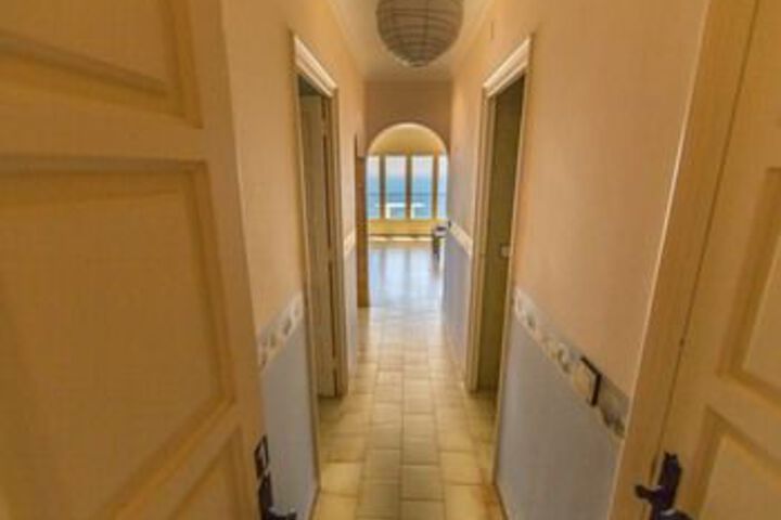 Ballroom/Hall 11 of 27