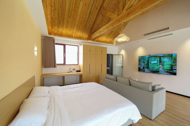 Room 17 of 75