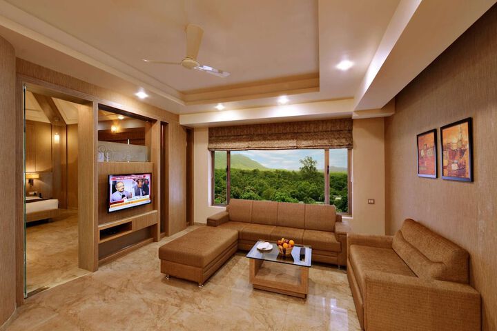 Room 10 of 49