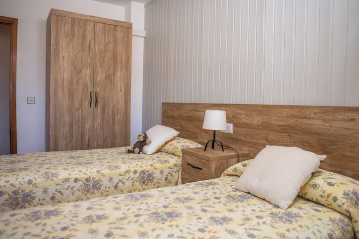 Room 4 of 30