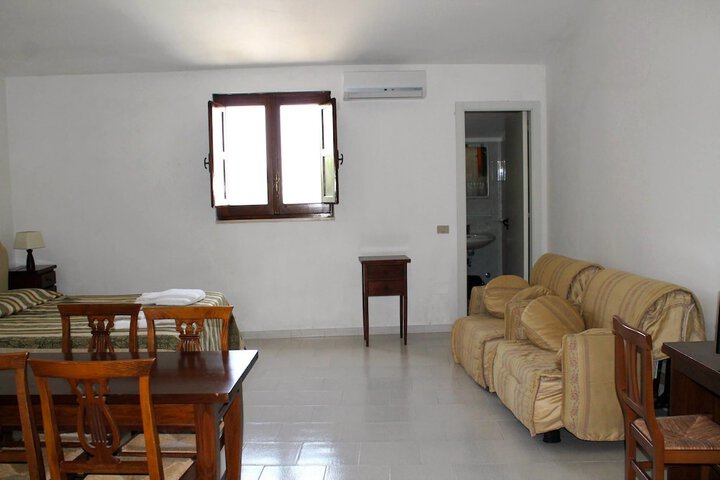 Room 3 of 55