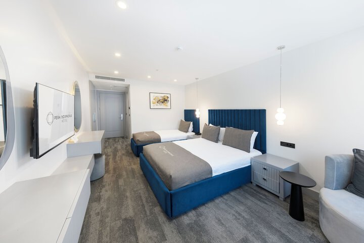 Room 43 of 66