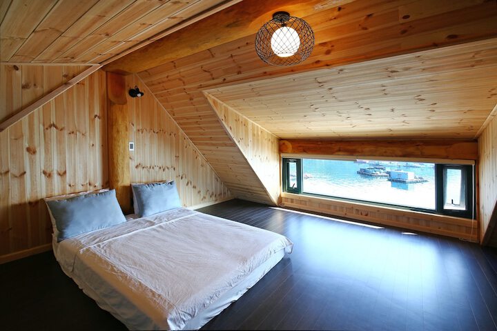 Room 2 of 50